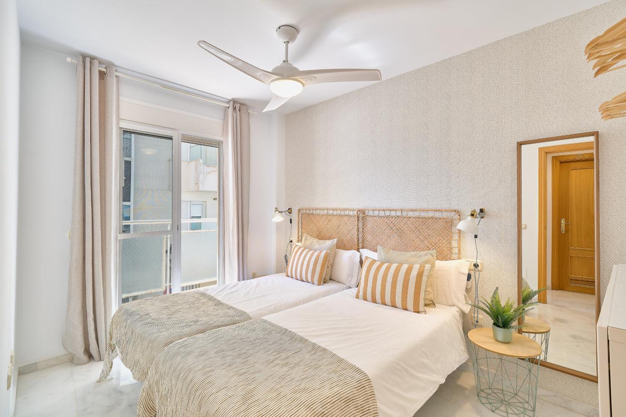 Fuengirola Beach Apartment By Stay Belonio Bagian luar foto