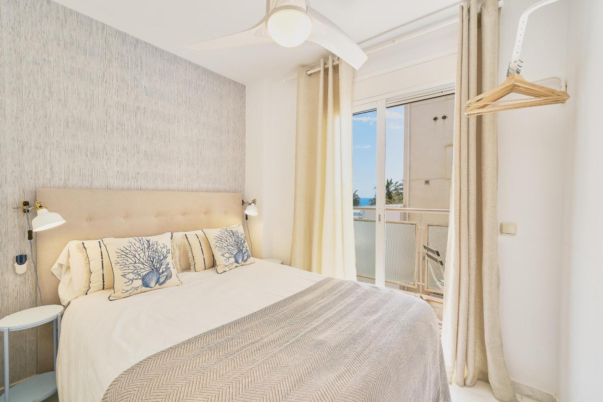Fuengirola Beach Apartment By Stay Belonio Bagian luar foto