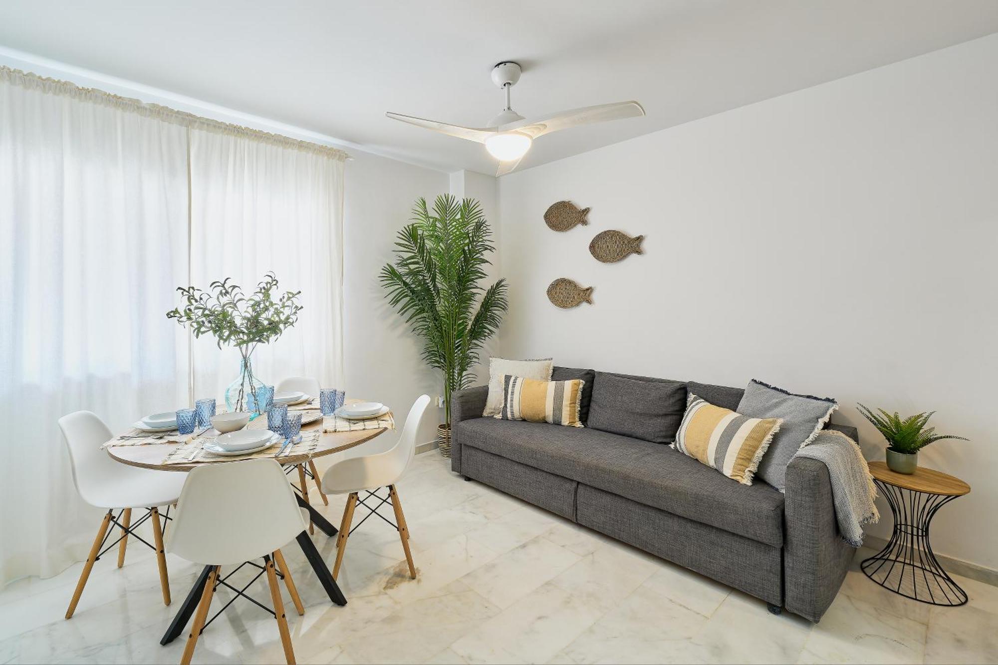 Fuengirola Beach Apartment By Stay Belonio Bagian luar foto