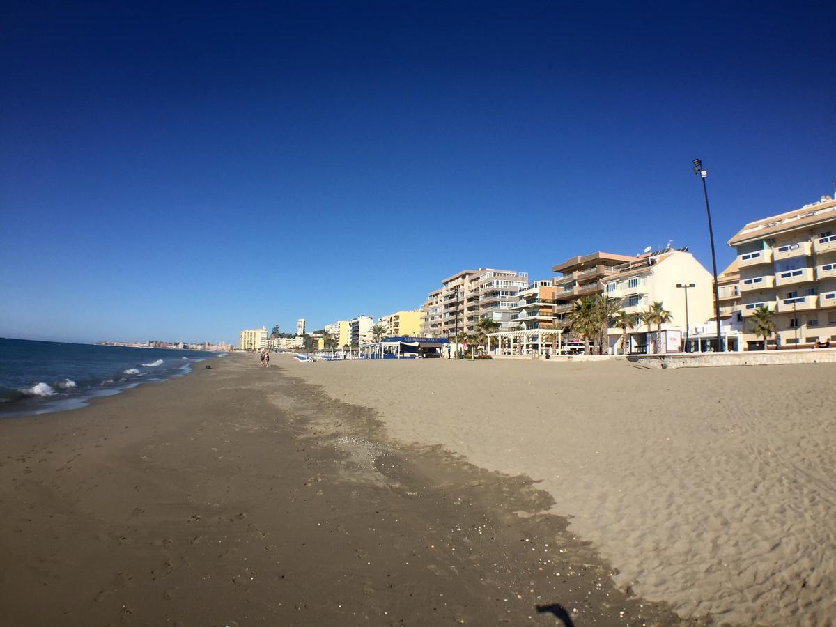 Fuengirola Beach Apartment By Stay Belonio Bagian luar foto
